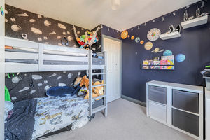 Bedroom- click for photo gallery